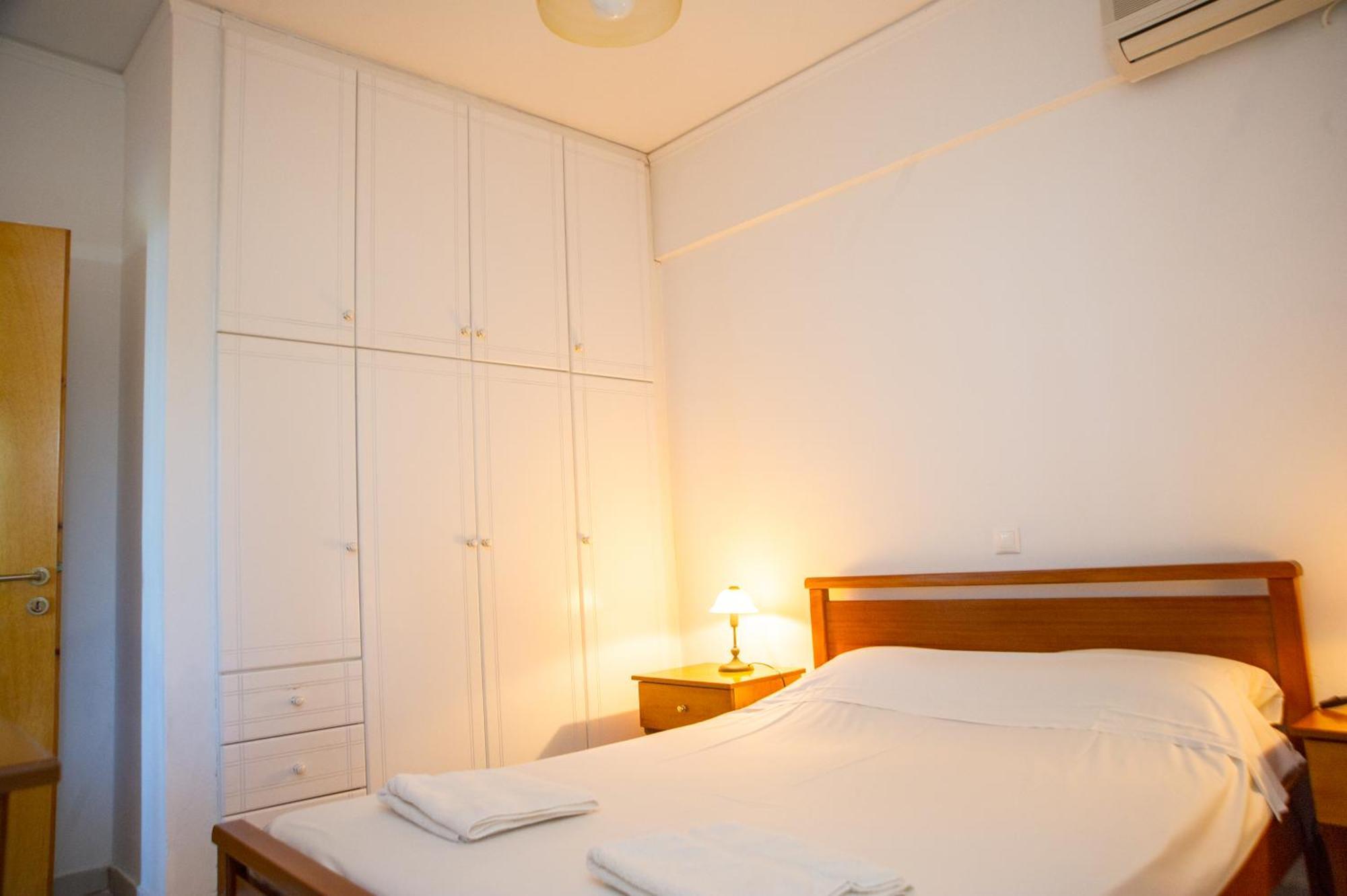 Mathia Apartments Luaran gambar